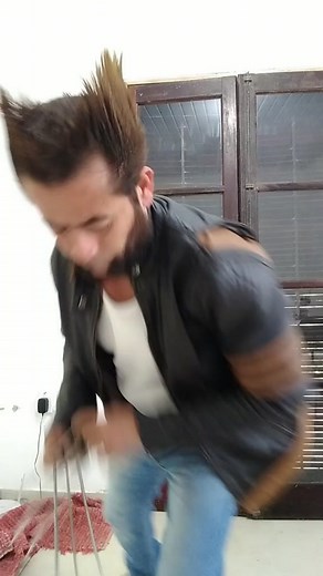 Os vídeos de WOLVERINE COSPLAY (@wolverine851) com оригинальный звук - _malifisenta007_