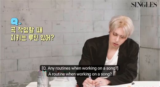 mingi explaining his routine when working on a song is just like anyone else working, he goes to the studio, turns on the computer, & watches youtube mindlessly for 15 minutes first 😂😂 real