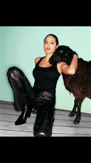 Exploring the 90s Aesthetic of Angelina Jolie