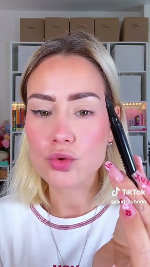 Technique Ultime pour un Eye-liner Parfait