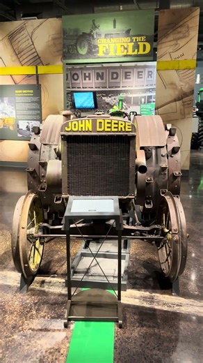 Hans’ spoker D at the John Deere Museum in Waterloo.
