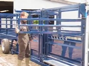 Mobile Cattle Handling Crush - GSF Livestock Systems