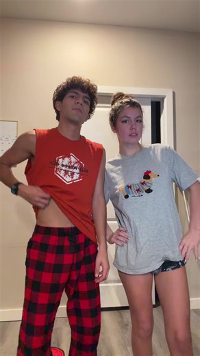 cut the check #dance #duo #trend #throwback #cutthecheck