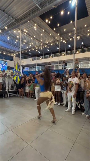 Mayara Lima É um fenômeno do samba! 👏🏼Rio Carnaval | Paraíso do Tuiuti