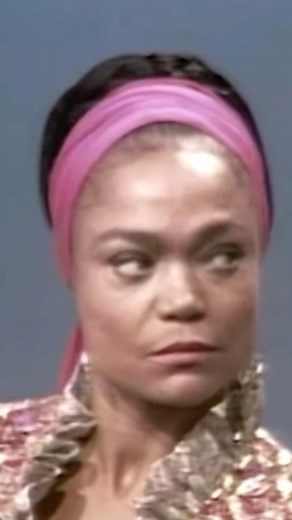 Vintage Icons on Instagram: "Eartha Kitt 💗 #earthakitt #earthakittquotes #eartha #kitt #singer #vintage #vintageic0ns_ #retro #oldhollywood #60s #1960s #icon #santababy #earthakittcatwoman #catwoman #earthamaekitt #earthamaekeith #1950s #60sfashion"