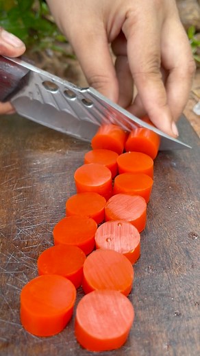 680K views · 6.5K reactions | Survival Skills:The shows andUseful Save SOAP#Outdoors #bushcraft #camping #survival | Viral Mom Hacks | Facebook