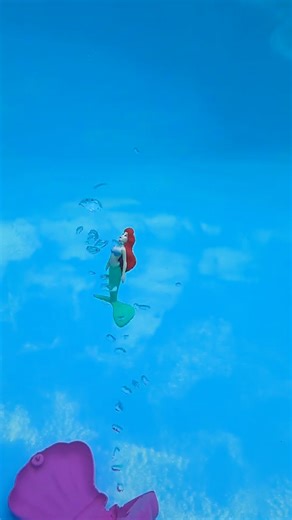 688K views · 3.7K reactions | This pool toy comes with an incredible secret 隆‍♀️ | UNILAD Tech | Facebook