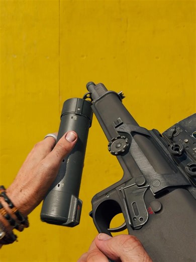 Most detailed reloading animation in cod bo6 #bo6 #warzone #cod #callofduty