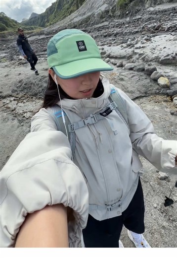 Mount Pinatubo Hike: EMOSYON at Kakaibang Karanasan