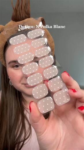 Courtney on Instagram: "Would you try these gel nail wraps??  @ohora_usa @ohora_influencers #ohorapartner #ohorausa #diynails #ohorainfluencers #summernails #amazonfinds #amazonmusthaves #amazon #amazonprime"