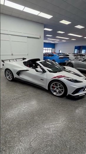 1- owner 2023 Corvette 70th anniversary Z51 3LT stingray coupe only 707 miles 70th anniversary