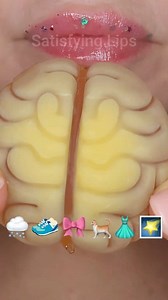 #asmr #emojichsllenge #satisfyinglips | Satisfying Lips