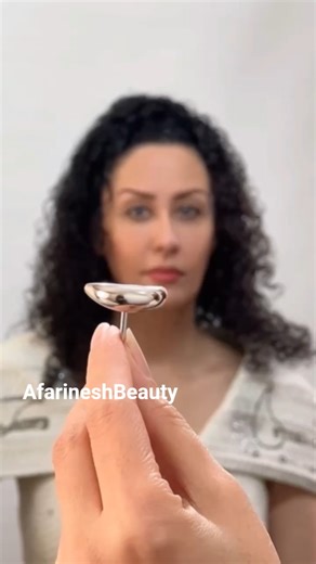 Turn Your Curly Hair into a Hollywood Red Carpet Look — With Just ONE Move! 🤯✨DIY