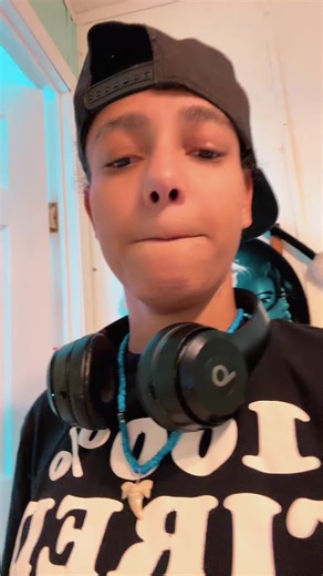 All I want for Christmas this year is..🤔 someone’s lips on mine! 😏😋💜🤷🏽‍♀️🤷🏽‍♀️🤷🏽‍♀️🤷🏽‍♀️🏳️‍🌈💙🫶🏽😅😅😅🤭💙#fyneshiii😍😍😍💙💜 #lovebeingme💜😁😎 #singleasf💯