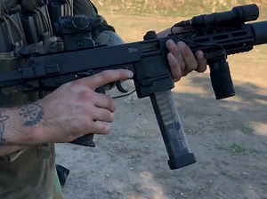 B&T KH9 SD冲锋枪实弹射击