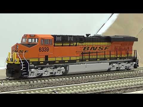 Review: Walthers Mainline HO ES44AC 'GEVO' w/ESU Sound