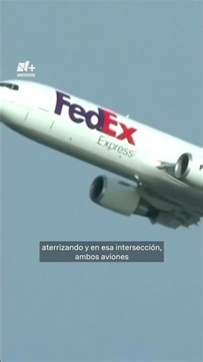 Planes Avoid Collision in NY