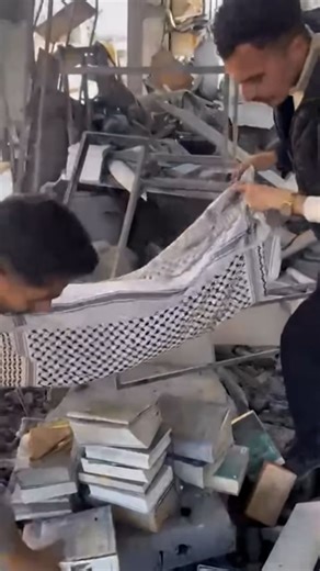 Books rescued from rubble fill new library in Gaza