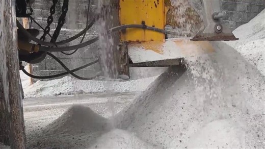 NCDOT braces for winter road conditions as snow falls