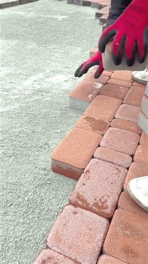 paving techniques using stones and ceramic bricks.
