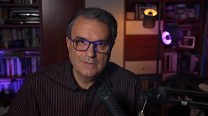 25K views · 924 reactions | Mai poti incheia cu un gand optimist un asemenea an cum a fost 2025? Urmariti pana la final. | Lucian Mindruta | Facebook