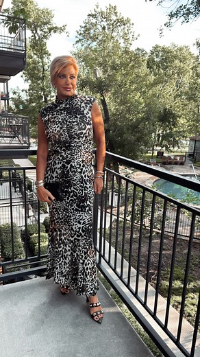 Cheetah is my neutral🐆 • This set came with me to Dallas, extended my wardrobe & took up very little space in my suitcase. ➡️For the deets ⬇️ • 🛍️IG ➡️ comment “shop” & I’ll send the link to your DMs 🛍️ FB ➡️ my clickable links will be in the comment section 🛍️ Follow me on the LTK app for more style inspo & exclusive content 💋 • #travel #capsule #cheetah #styleideas #over50 #midlifestyle #midlifewomen #ageisjustanumber #lifestyle #styleblog #fashionblogger | Fashion Knows No Age