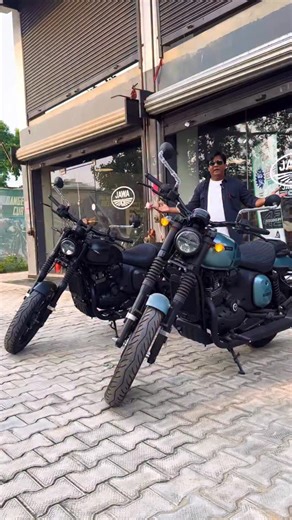 96K views · 93 reactions | Yezdi Roadster Shadow Black Top Model & Shark Skin Base Model 2025 Comparison and New Price GST 2.0 Explained #yezdiroadster #yezdiroadking #reelindia❤️❤️ #virals | Mr Auto | Facebook