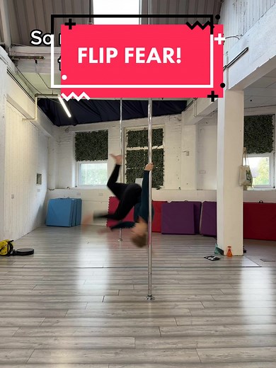 Every dynamic workshop or course I teach we do all the steps up to the big scary flips 🤩 All the best flips have the best preparation, if you’re struggling with a flip - take it back a few steps until you mind and your body are happy 💕 Getting your brain on board is the hardest bit 🧠 Show it that it won’t get injured by reducing the movements/progressions until it feels safe. If it has a panic, take it back to the regression that felt safe. Slow and steady wins the cool flip 🐢 😎 #poleflip #