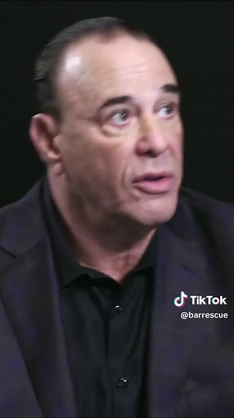 You can’t mess up a classic cocktail, right? 😭 Don’t miss this brand new episode of #BarRescue on Sunday at 10/9c on #ParamountNetwork! #JonTaffer #VFW #VFWPost #military #veterans #vet #dirtymartini #martini #cocktail #popular #trending #bar #rescue