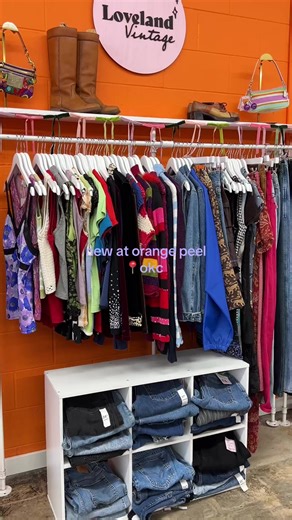 restocked my booth with spring vintage at orange peel today 🧡 #okc #oklahoma #vintage #vintageshop #y2k