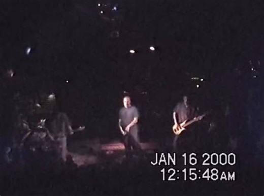 -NuMetalForever- on Instagram: "//Staind performing “A Flat” at “The Chameleon Club” in Lancaster, Pennsylvania on January, 15th, 2000!// - 📸: markit aneight on YouTube! #staind #aaronlewis #mikemushok #johnnyapril #jonwysocki #salgiancarelli #willhunt #dysfunction #breakthecycle #tormented #14shadesofgrey #theillusionofprogress #outside #itsbeenawhile #sofaraway #mudshovel #eyeswideopen #suffocate #alternativerock #alternativemetal #hardrock #numetal"