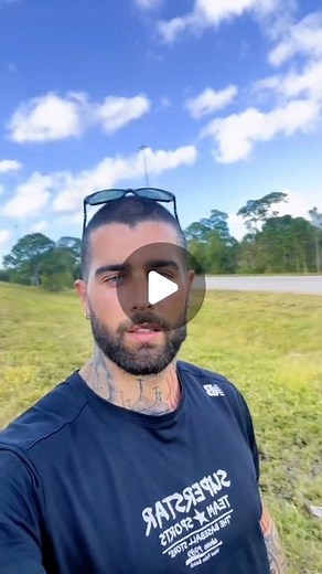 boys on Instagram: "Follow @virallord to bless your timeline. Bro is beautiful! Credit @sojmanii #virallord"