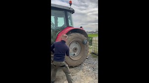 Polish tyreman’s tractor tire masterclass in Irish countryside goes viral with 10 million views