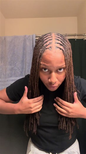 cutting layers in my locs…?i just gotta tell myself i had to cut off breakage idk chat