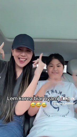 Agnes Jennifer dan Keluarga: Serunya Momen Spontan