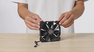 Corsair SP120 ELITE, 120-mm-PWM-Hochleistungslüfter mit CORSAIR AirGuide-Technologie - Minimale Geräuschent, 24,7 dBA, Lüftergeschwindigkeiten ab 300 bis zu 1.300 U/mi, Einzelpackung - Schwarz