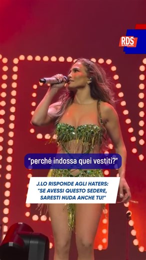 RDS 100% Grandi Successi on Instagram: "J.Lo non ha tempo per i commenti degli haters 🍑✨ A 56 anni, Jennifer Lopez ha deciso di rispondere una volta per tutte a chi la accusa di “non vestirsi in modo appropriato alla sua età” o di stare sempre mezza nuda sul palco. La sua risposta durante lo show a Las Vegas: “Se avessi questo sedere, staresti nuda anche tu!” @jlo ci legge 👀 #RDSregram #JLo #JenniferLopez (🎥: jenjlo3)"