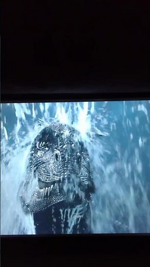 Dinosaur 2000 the Two Carnotaurus have found the cave where aladar and his friends rest