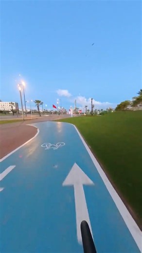 POV: Bike Lane Ends — Smooth Merge Back to the Road
