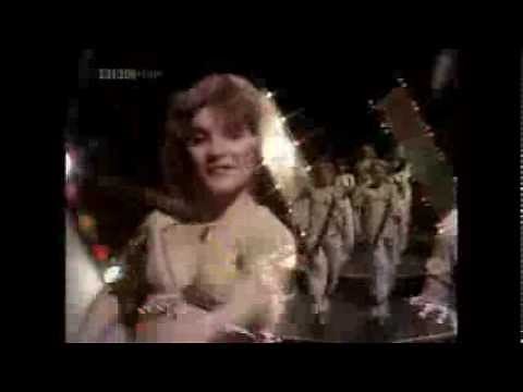 Legs & Co - 'The Shuffle' Top Of The Pops Van McCoy