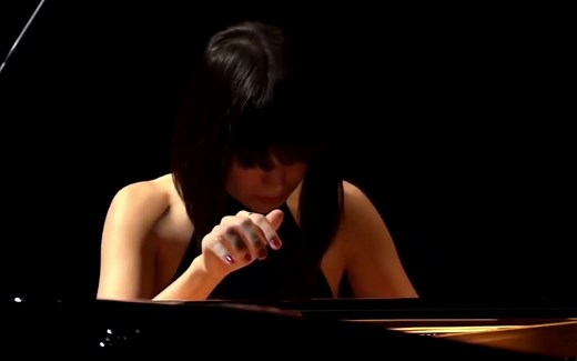 肖邦《C小调夜曲》Nocturne Op.48 No.1--钢琴：爱丽丝·纱良·奥特（Alice Sara Ott）