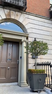 We’re looking back at our recent event with Environ Founder Dr Des in Ireland. It was amazing to catch up with our skincare professional community and hear award-winning plastic surgeon and skin health expert Dr Des talk about our NEW products. Have you tried the NEW retinol serums yet? Let us know in the comments. #EnvironSkincareUK | Environ Skin Care