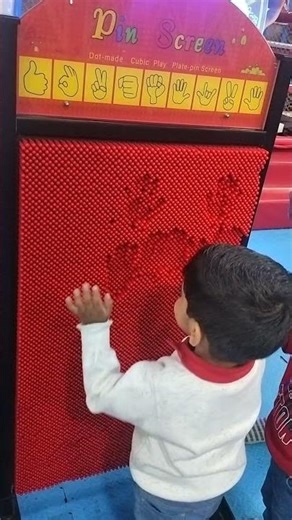 enjoying pin screen 🧿🧑‍🤝‍🧑🧱...#toddlers #cute #pinscreen #viral #video #enjoy #happy