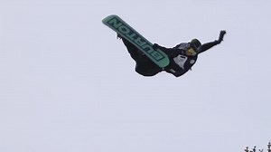 Shimizu leads qualifying at the Snow League's event three