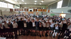 377 reactions · 29 shares | Desmond Wells se nuwe liedjie "Ek hou nie van rugby nie" is nou by alle radiostasies beskikbaar so stuur vir hulle 'n versoek as jy dit wil hoor! Die een is beslis vir al ons getroue Springbok ondersteuners  | Afrikaanse Musiek | Facebook