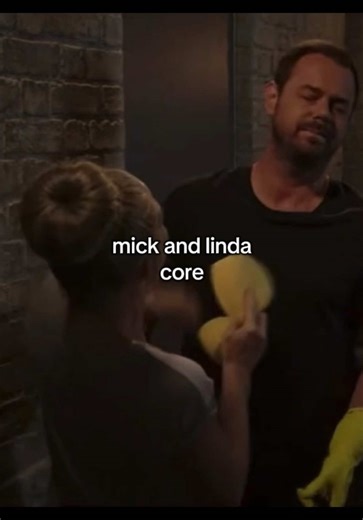 they did linda so dirty taking mick away from her😭 they were perfect for each other #eastenders #xybcafyp #eastendersclips #foryoupagе #goviral bbceastenders theslaters themitchells thebrannings fyp funnytiktok