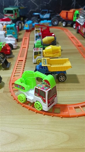 Mainan Kereta Api Seru Dan Mobil mobilan, truk oleng, truk pasir, truk molen