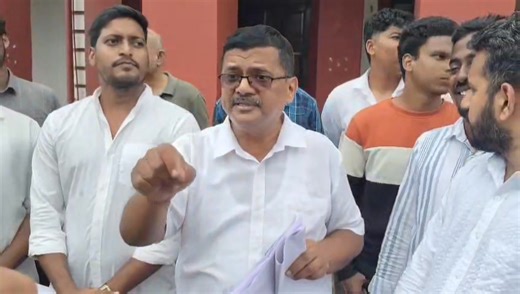 1.7K views · 13 reactions | Goan Reporter:: Congress NSUI and Youth Leaders gherao Margao muncipalty Chairperson Damodar. Shirodkar on job letters for interviews | Goan Reporter | Facebook