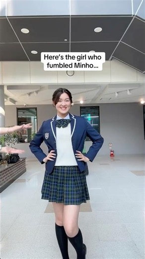 here's the girl who fumbled Minho ‼️
