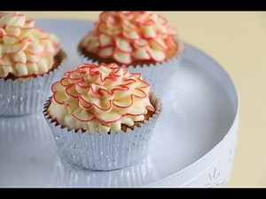 Moist Vanilla Cupcake Recipe with Ruffle Frosting